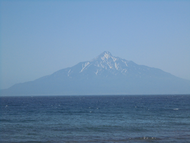 礼文島から望む利尻富士